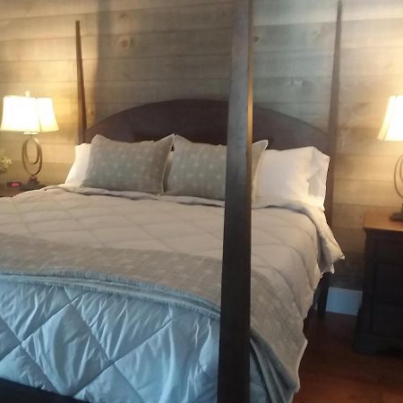 Dockside Inn And Tavern Greenville Bagian luar foto