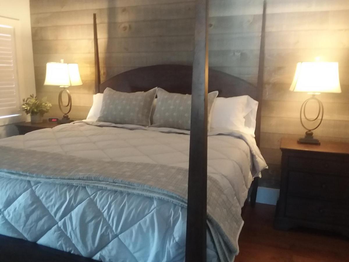 Dockside Inn And Tavern Greenville Bagian luar foto